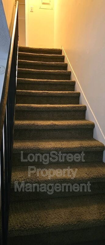 Building Photo - 2307 Newton St