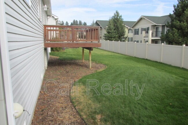 Building Photo - 4123 S Stonington Ln