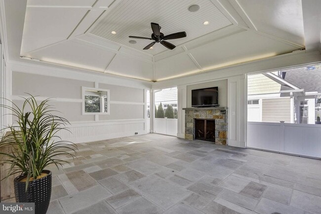 Building Photo - 8703 Bradmoor Dr