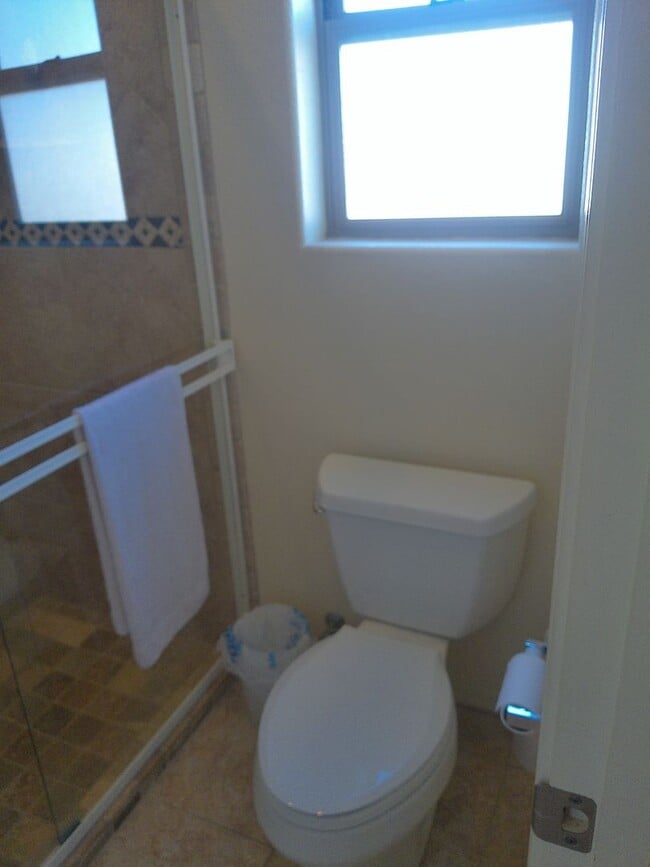 Building Photo - Winter Rental Available October-April 2027