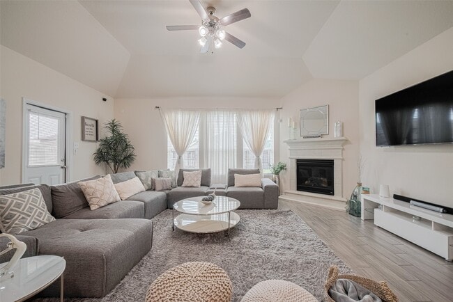 Building Photo - 5218 Windy Plantation Dr