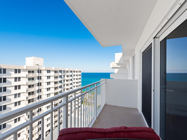 Building Photo - 3301 S Ocean Blvd