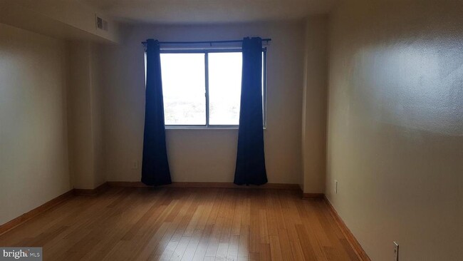 Building Photo - 1836 Metzerott Rd