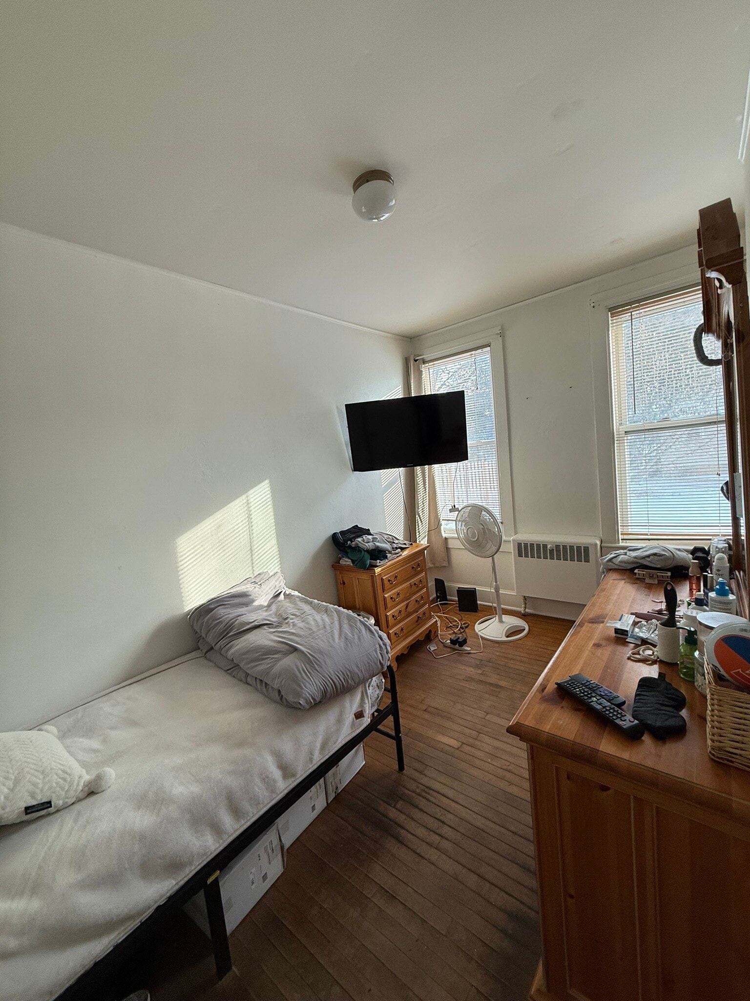 Bedroom 1 - 402 N Morrison St