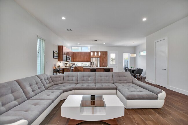 Building Photo - 5507 Robusto Pl