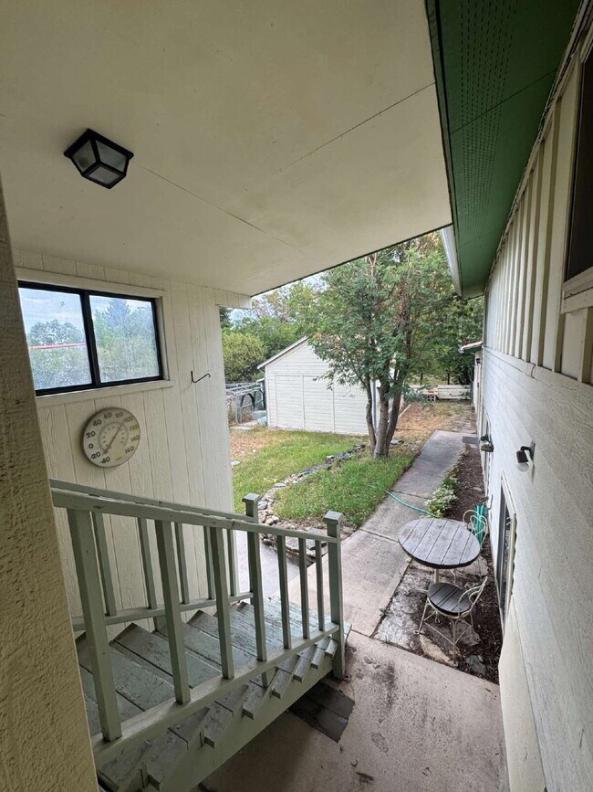 Building Photo - Spacious 3 bedroom, 2 bathroom home in Lander