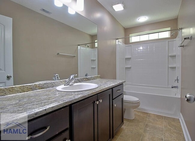 Building Photo - 720 Highgrove Ct