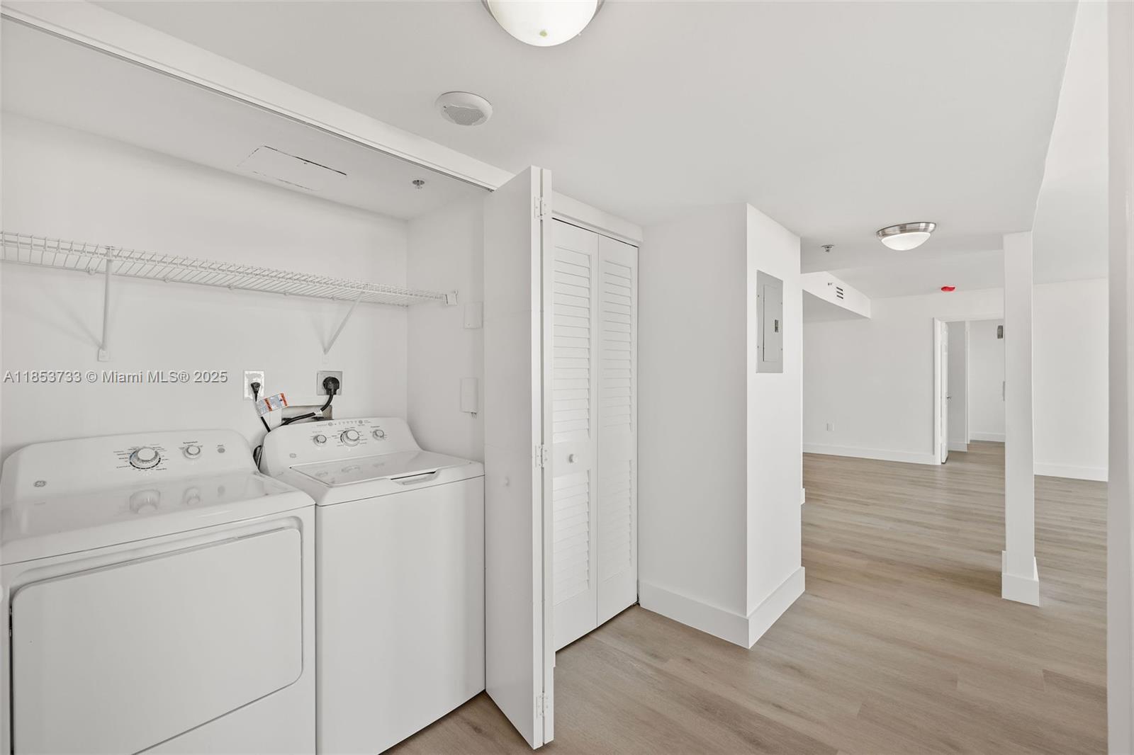 Building Photo - 650 West Ave