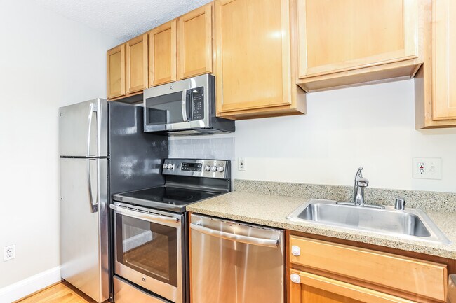 Building Photo - 1401 Columbia Rd NW