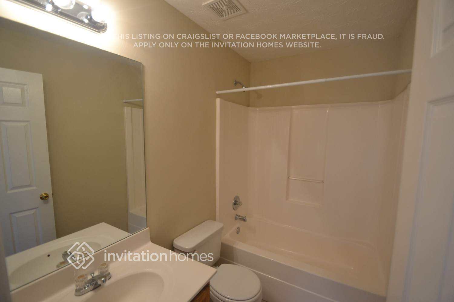 Building Photo - 4050 Lions Gate