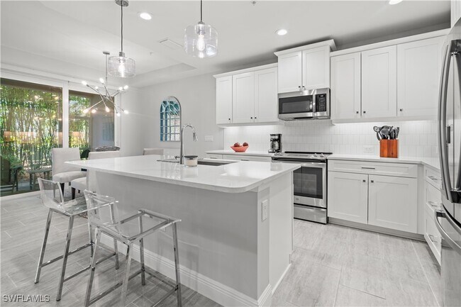 Building Photo - 2560 Seychelles Dr