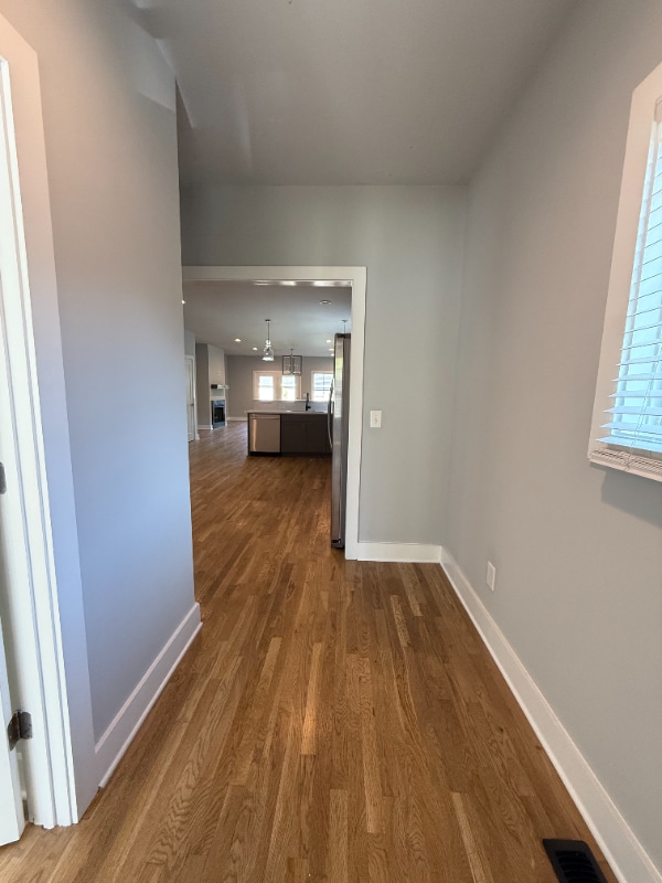 Building Photo - 716 27th Ave N