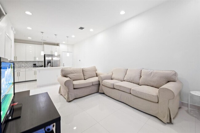 Building Photo - 2641 NE 212th Terrace