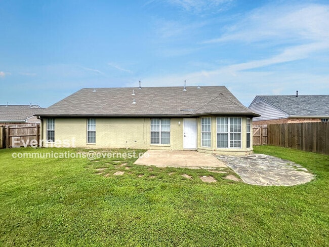 Building Photo - 9136 Bentley Woods Dr