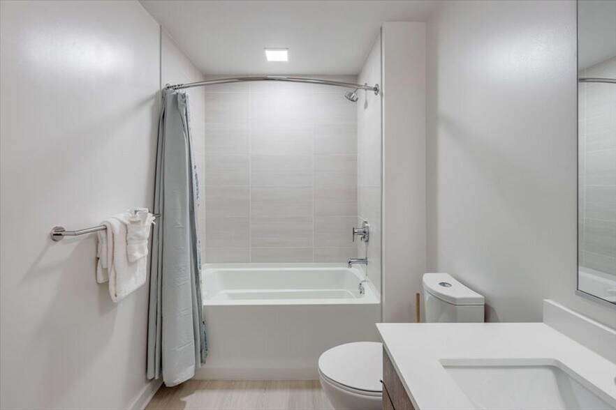 Building Photo - 1051 First St NE