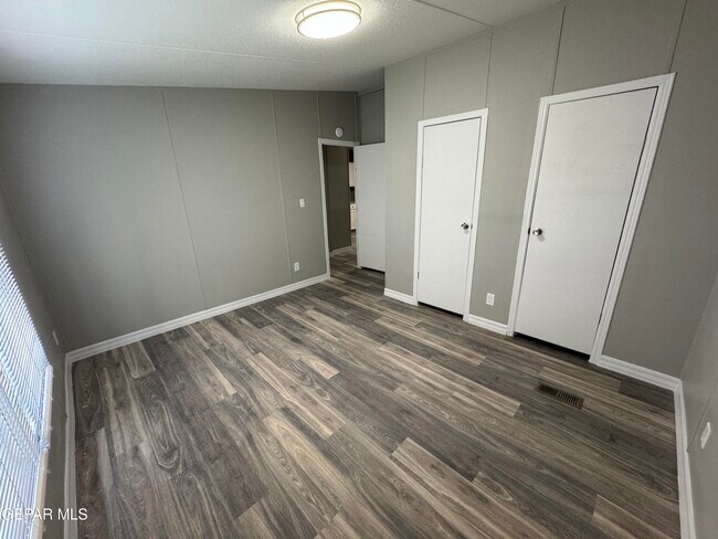 Building Photo - 241 Passmore Rd