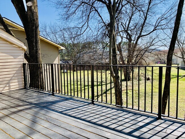Building Photo - $500 off one month.  Call for details. "Ch...