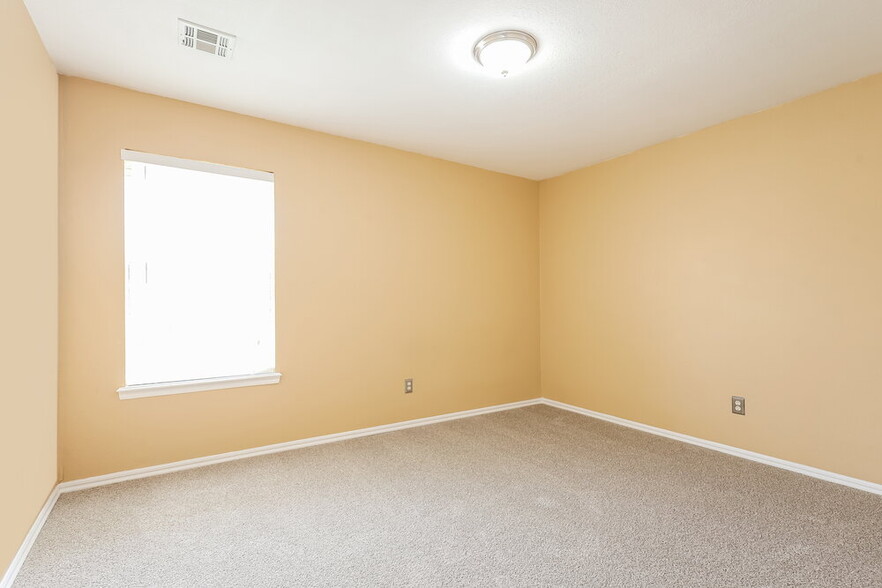 Building Photo - 4908 SE 88th Terrace