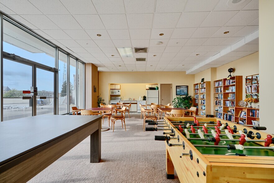 Libary/Game Room - 28 Allegheny Ave
