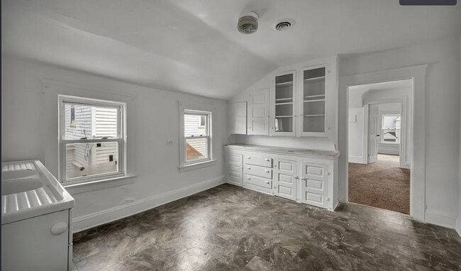 Building Photo - 3134 W 88th St