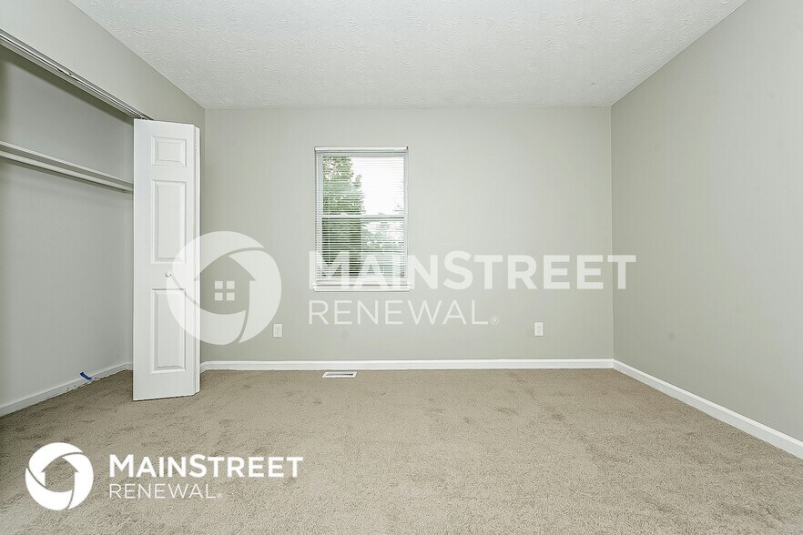 Building Photo - 3042 Medina Dr