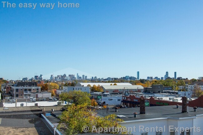Building Photo - 6 Belmont St