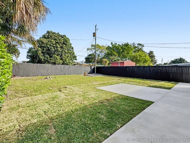 Building Photo - 5181 NW 4th Terrace