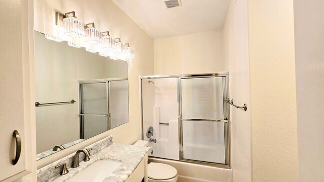 Building Photo - 231 Shorebreaker Dr