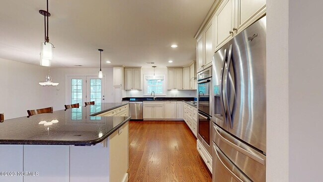 Building Photo - 202 Tidewater Dr