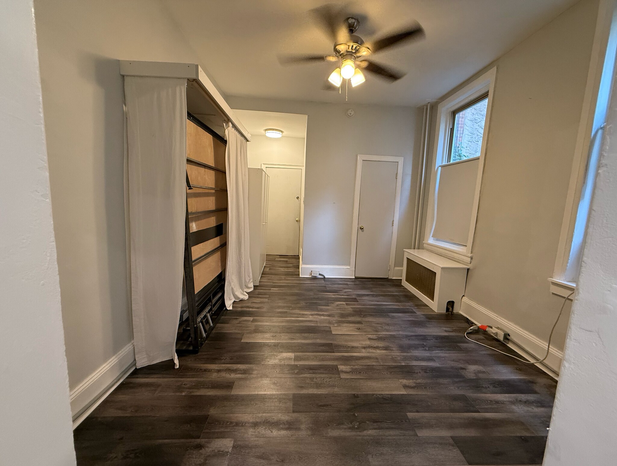 Building Photo - 828 Corinthian Ave