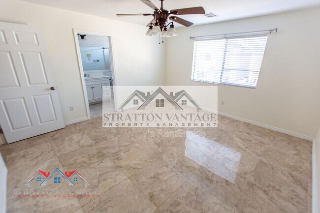 Building Photo - 1576 E Jasper Ct