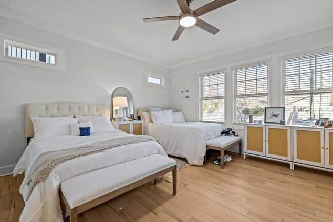 Building Photo - Stunning Fully Renovated 5-Bedroom Home in Desirable Trinity Park, Durham