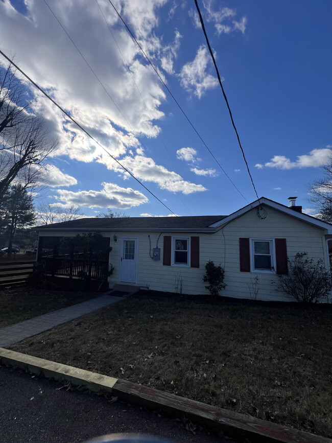 Building Photo - 1244 Mountain View Rd