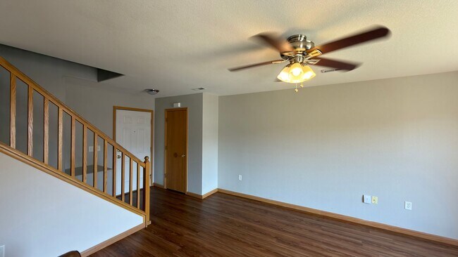 Building Photo - Great Townhome in Fort Collins