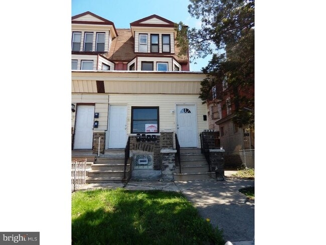 Building Photo - 5717 N Park Ave