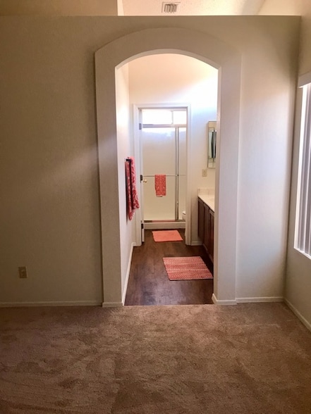 Building Photo - 9908 N Woodstone Trail