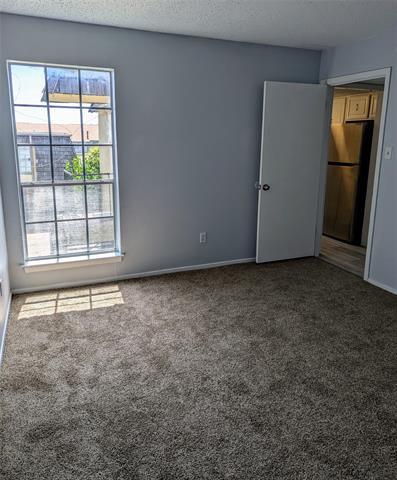 Building Photo - 8560 Park Ln