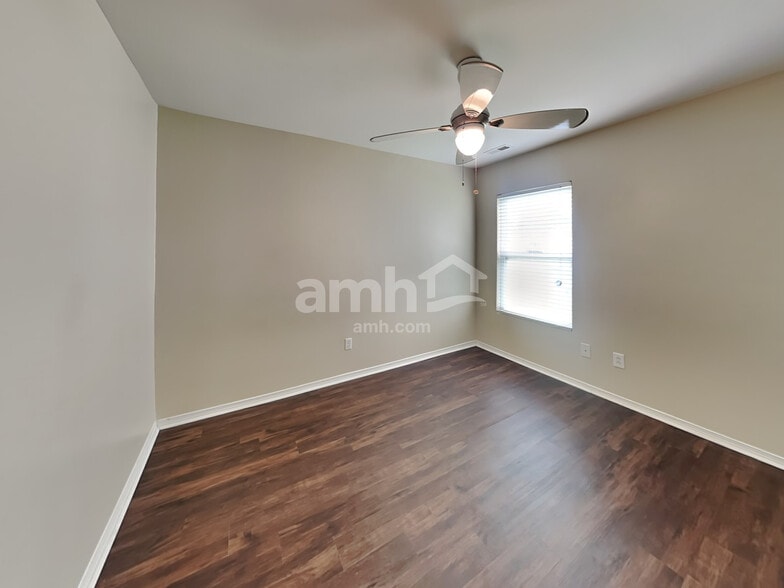 Building Photo - 10818 Dry Stone Dr