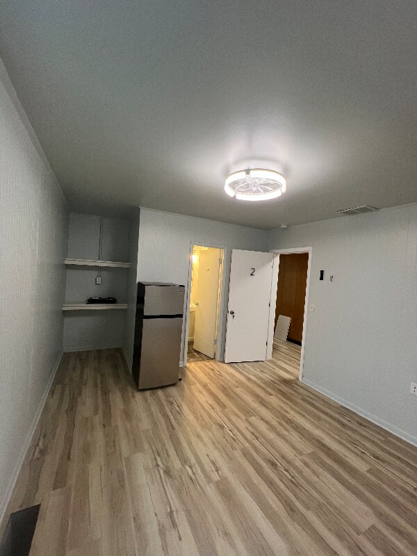 Building Photo - 101 E Main St