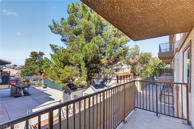 Building Photo - 2301 Seco Adobe Cir
