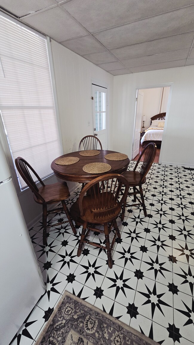 Building Photo - 13333 W Main St