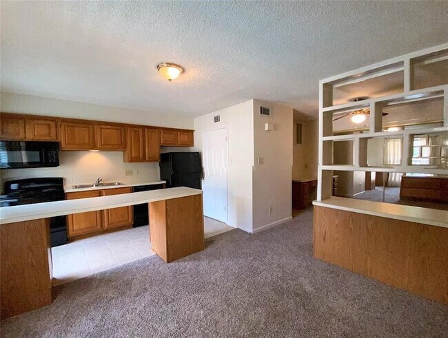 Building Photo - 1311 Antoine Dr