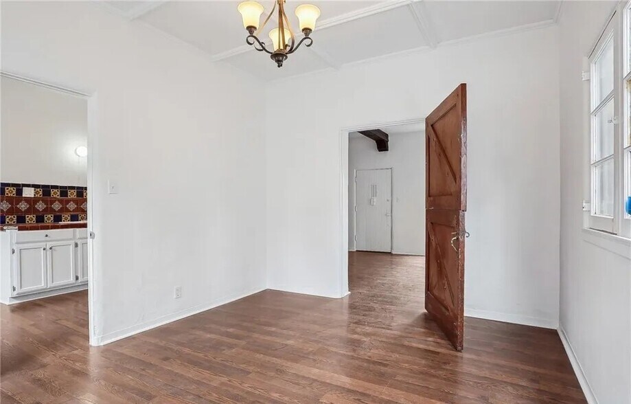 Building Photo - 4237 Garthwaite Ave