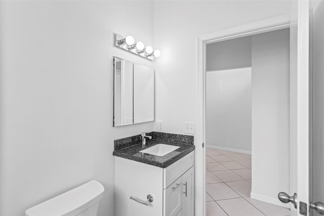 Building Photo - 15250 SW 49th Ct