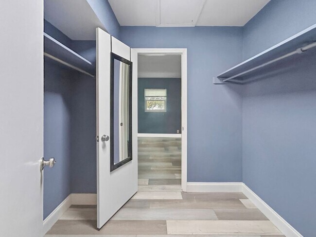 Building Photo - Modern & Bright Living in South Pasadena – Your Coastal Retreat!