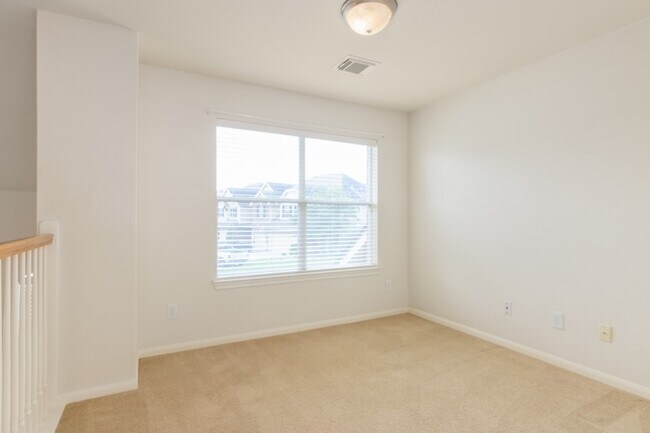 Building Photo - 1616 Grable Cove Ln