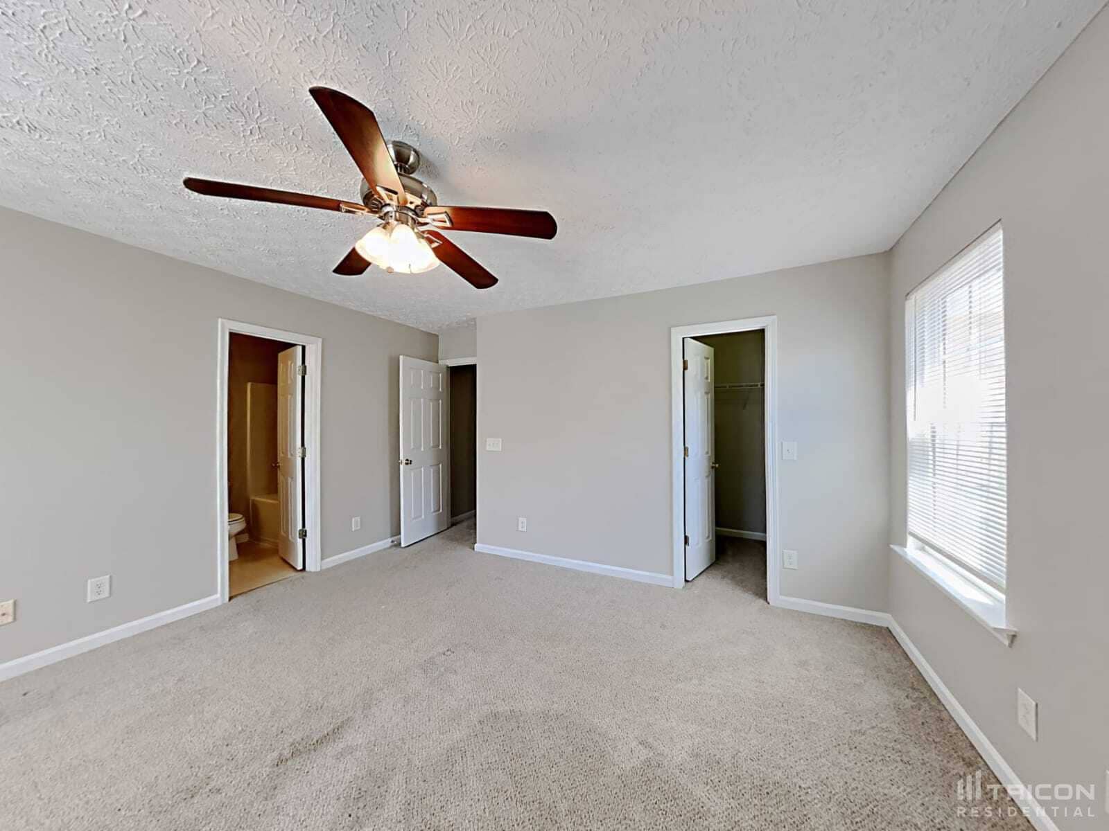 Building Photo - 220 Osmanthus Way