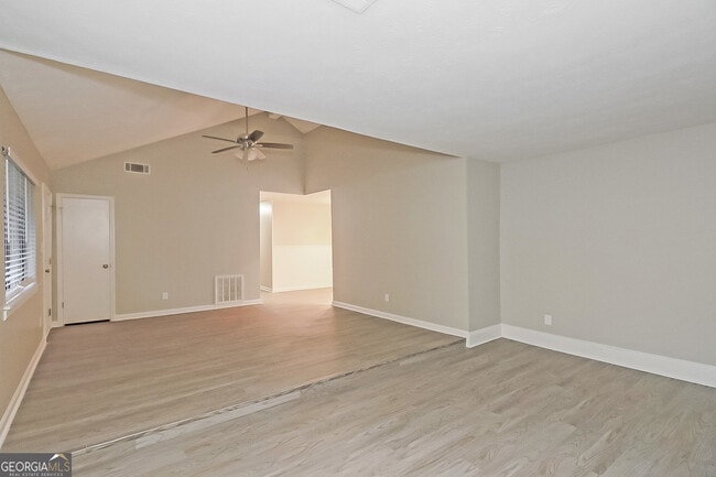 Building Photo - 10084 Silent Trail