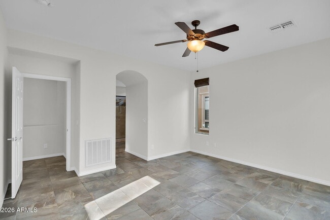 Building Photo - 594 E Vesper Trail