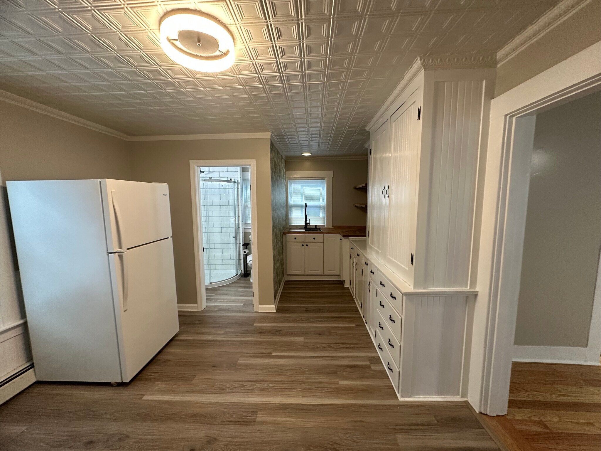 Building Photo - 17 Central St